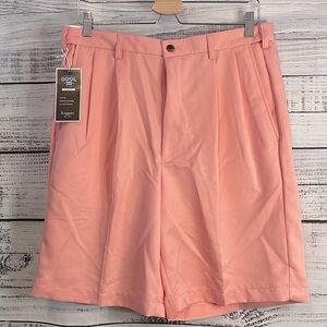 HAGGAR Men’s Performance Wear Cool 18 Pleated Golf Shorts